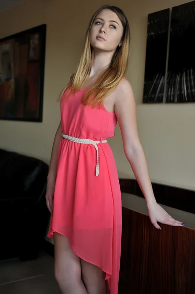 Portrait of young blond girl posing pretty — Stock Photo, Image