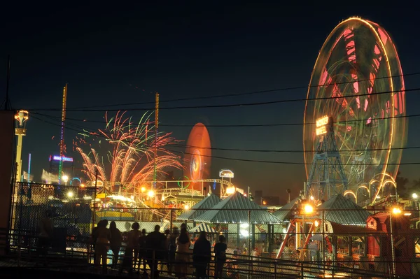 4th of July Independence Day firework show — Stock Photo, Image