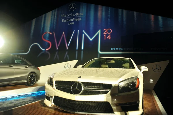 Una vista general de la atmósfera en la Mercedes-Benz Fashion Week — Foto de Stock