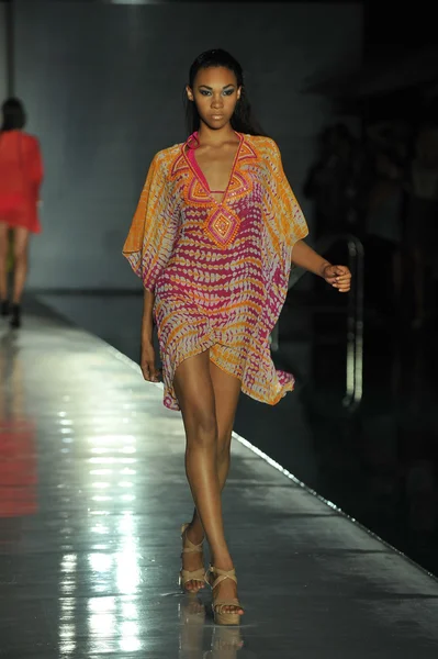 Model walks runway at the Kareenas Collection for 2013 during Mercedes-Benz Swim Fashion Week — Stock Photo, Image