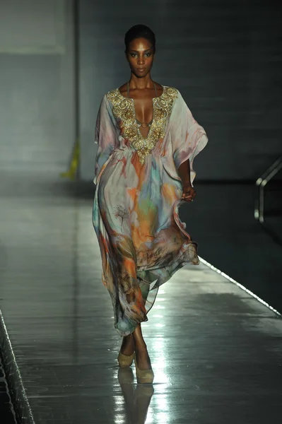 Model walks runway at the Kareenas Collection for 2013 during Mercedes-Benz Swim Fashion Week — Stock Photo, Image