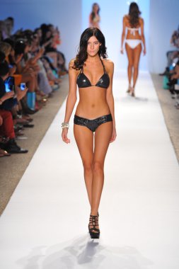 Bahar, yaz 2014 sauvage koleksiyonu