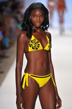 Bahar, yaz 2014 sauvage koleksiyonu