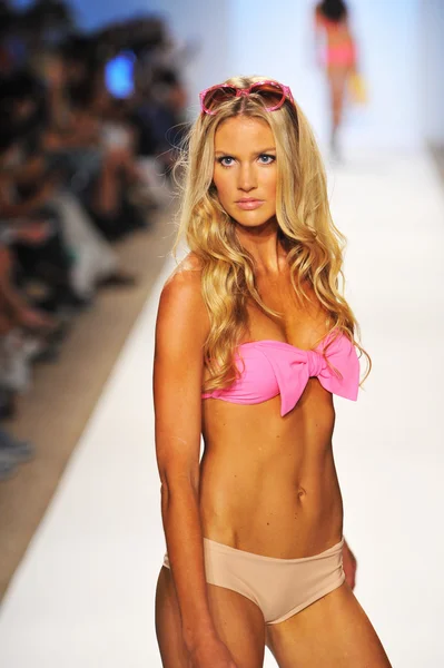 A model walks the runway at the Lolli Swim show during Mercedes-Benz Fashion Week — Stock Photo, Image