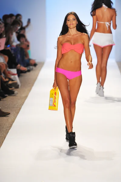 A model walks the runway at the Lolli Swim show during Mercedes-Benz Fashion Week — Stock Photo, Image