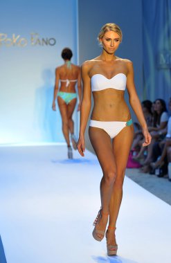 modeli pist yürür poco pano koleksiyonu