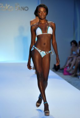 modeli pist yürür poco pano koleksiyonu