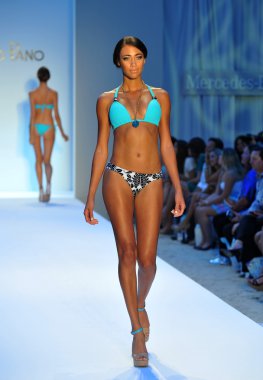 modeli pist yürür poco pano koleksiyonu