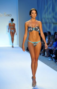 modeli pist yürür poco pano koleksiyonu