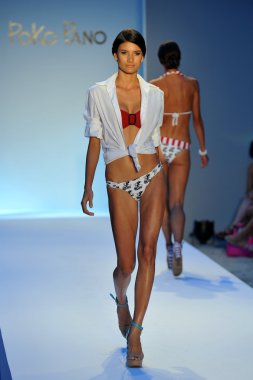 modeli pist yürür poco pano koleksiyonu