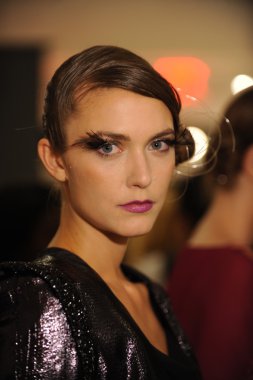 bir model pamela katılır gonzales tanıtımı