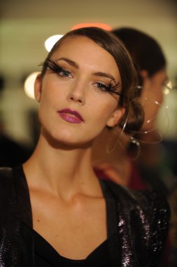 bir model pamela katılır gonzales tanıtımı