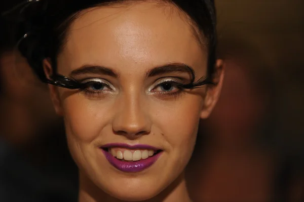 A Model attends the Pamela Gonzales presentation — Stock Photo, Image