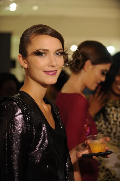 A Model attends the Pamela Gonzales presentation — Stock Photo, Image