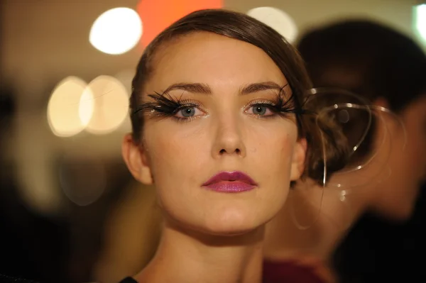 A Model attends the Pamela Gonzales presentation — Stock Photo, Image