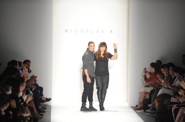 Bahar 2014 mercedes-benz moda haftası sırasında Nicholas k