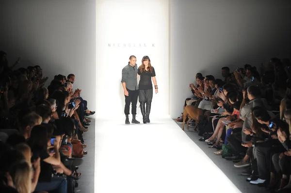 Nicholas K durante la Primavera 2014 Mercedes-Benz Fashion Week — Foto Stock