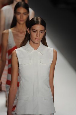 modelleri pist finale richard chai yürü.