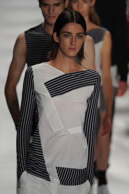 modelleri pist finale richard chai yürü.