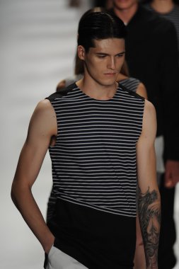 modelleri pist finale richard chai yürü.