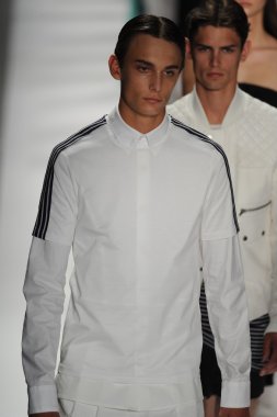 modelleri pist finale richard chai yürü.