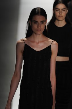 modelleri pist finale richard chai yürü.