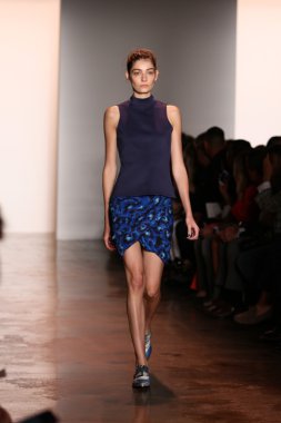 peter som göstermek de pist model yürür