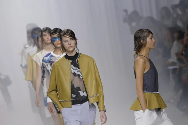 Models walk the runway finale at Phillip Lim show — Stock Photo, Image