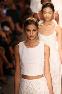 modelleri yürümek pist finale tracy reese gösterisi