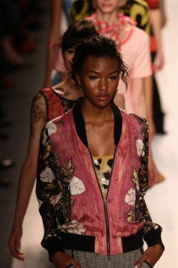 modelleri yürümek pist finale tracy reese gösterisi