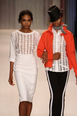 modelleri yürümek tracy reese pist