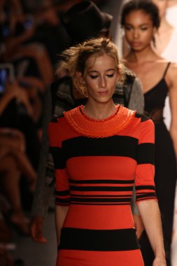 modelleri yürümek pist finale tracy reese defile