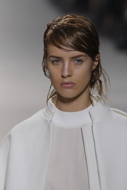 phillip lim gösteri pist model yürür
