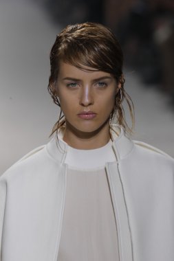 phillip lim gösteri pist model yürür