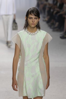 phillip lim gösteri pist model yürür