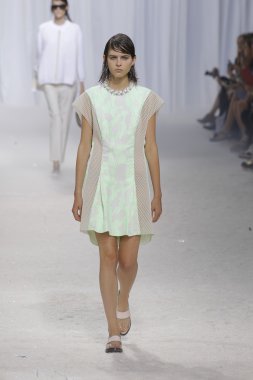 phillip lim gösteri pist model yürür