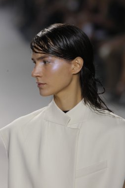 phillip lim gösteri pist model yürür