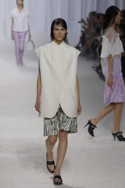 phillip lim gösteri pist model yürür