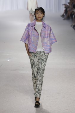 phillip lim gösteri pist model yürür