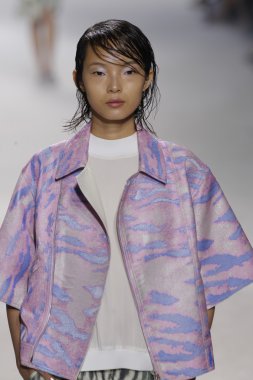 phillip lim gösteri pist model yürür
