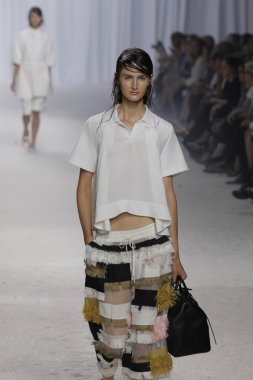 phillip lim gösteri pist model yürür