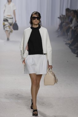 phillip lim gösteri pist model yürür