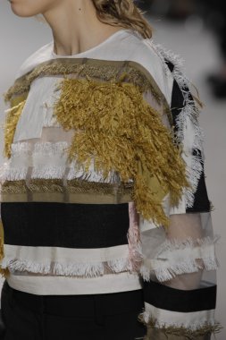 phillip lim gösteri pist model yürür