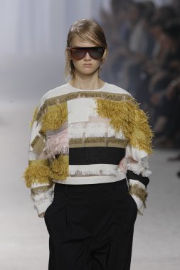 phillip lim gösteri pist model yürür
