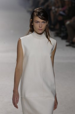 phillip lim gösteri pist model yürür