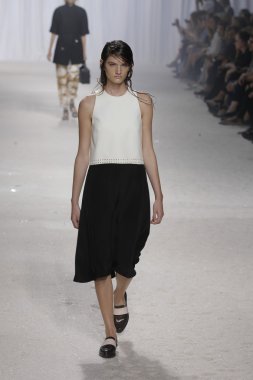 phillip lim gösteri pist model yürür