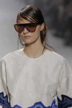 phillip lim gösteri pist model yürür