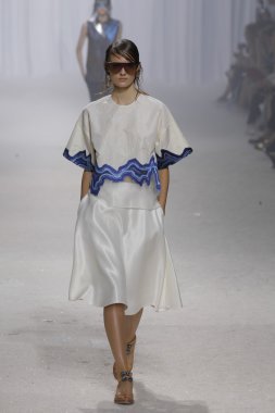 phillip lim gösteri pist model yürür