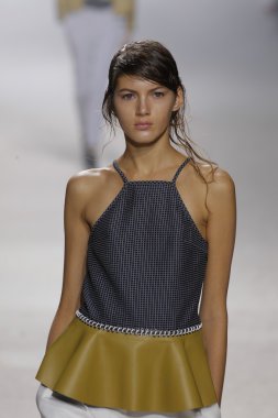 phillip lim gösteri pist model yürür