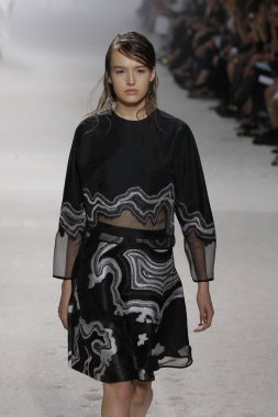 phillip lim gösteri pist model yürür